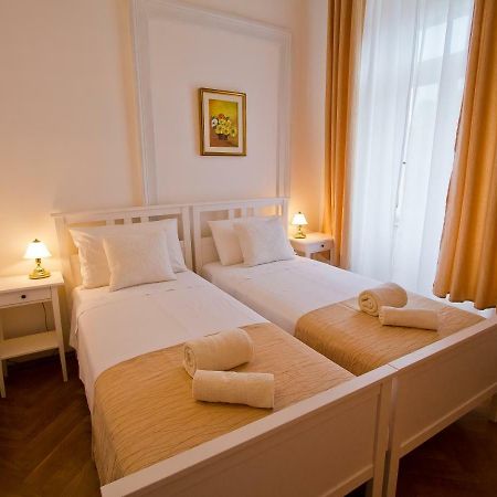 Golden Rooms Bed & Breakfast Triest Exterior foto